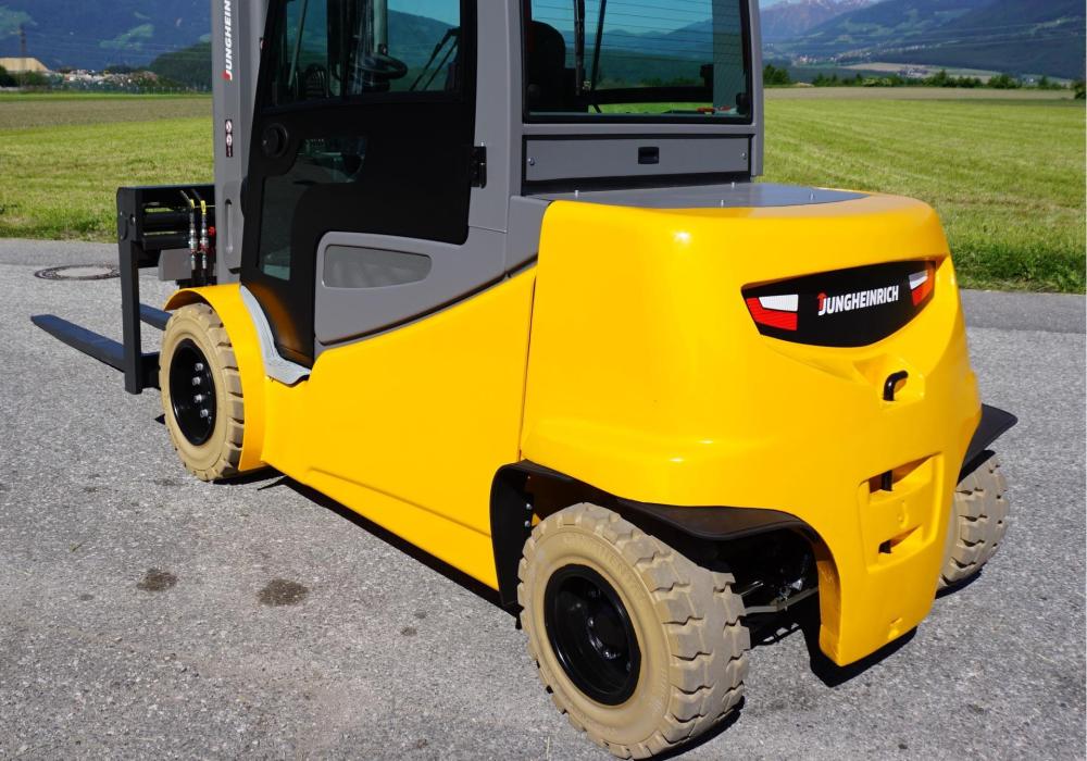 HAGA - Your specialist for used forklift trucks